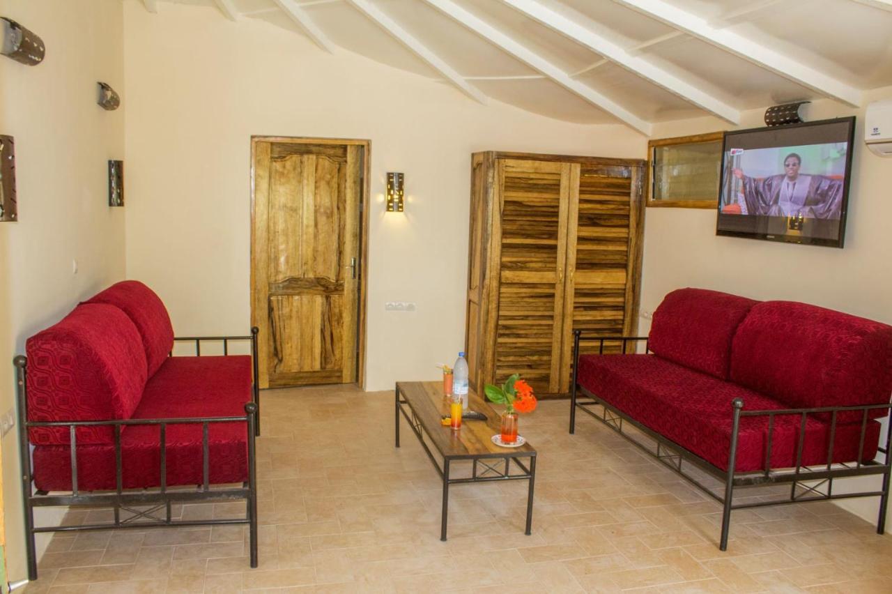 Diamarek Hotel Sur La Plage サンルイ エクステリア 写真