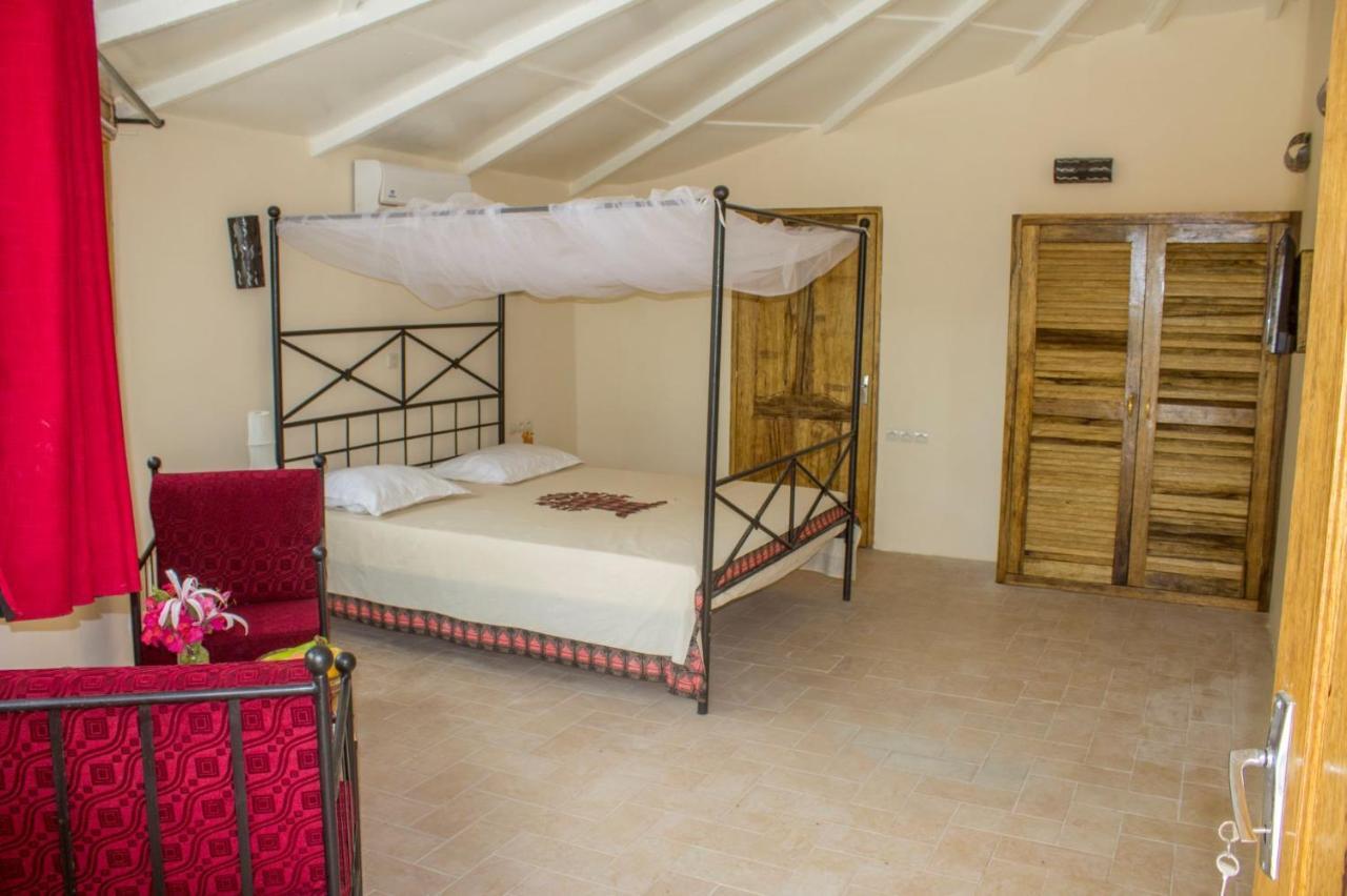 Diamarek Hotel Sur La Plage サンルイ エクステリア 写真