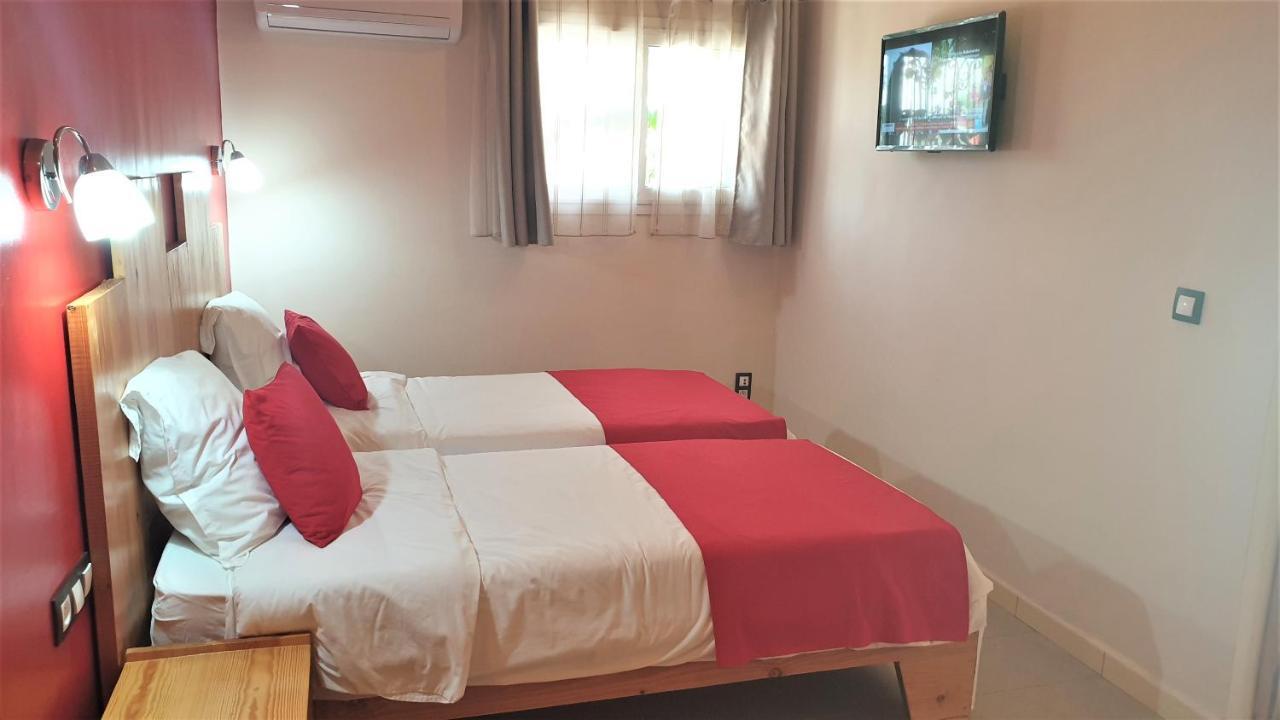 Diamarek Hotel Sur La Plage サンルイ エクステリア 写真